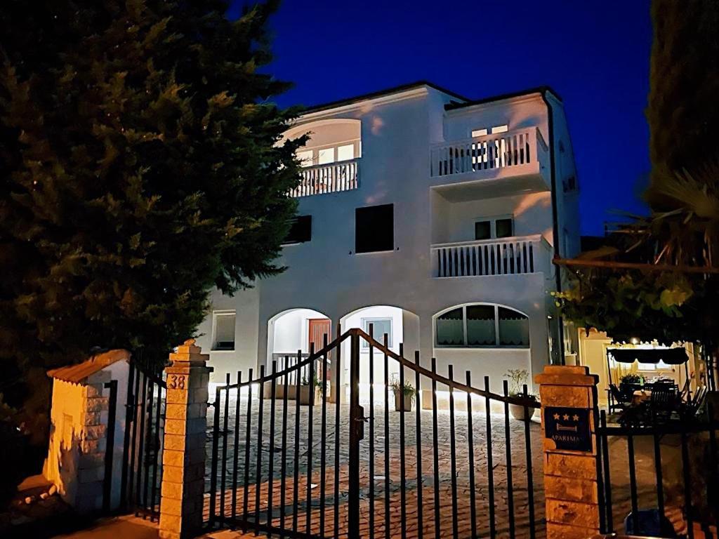 Apartmani Marin Medulin Exterior photo